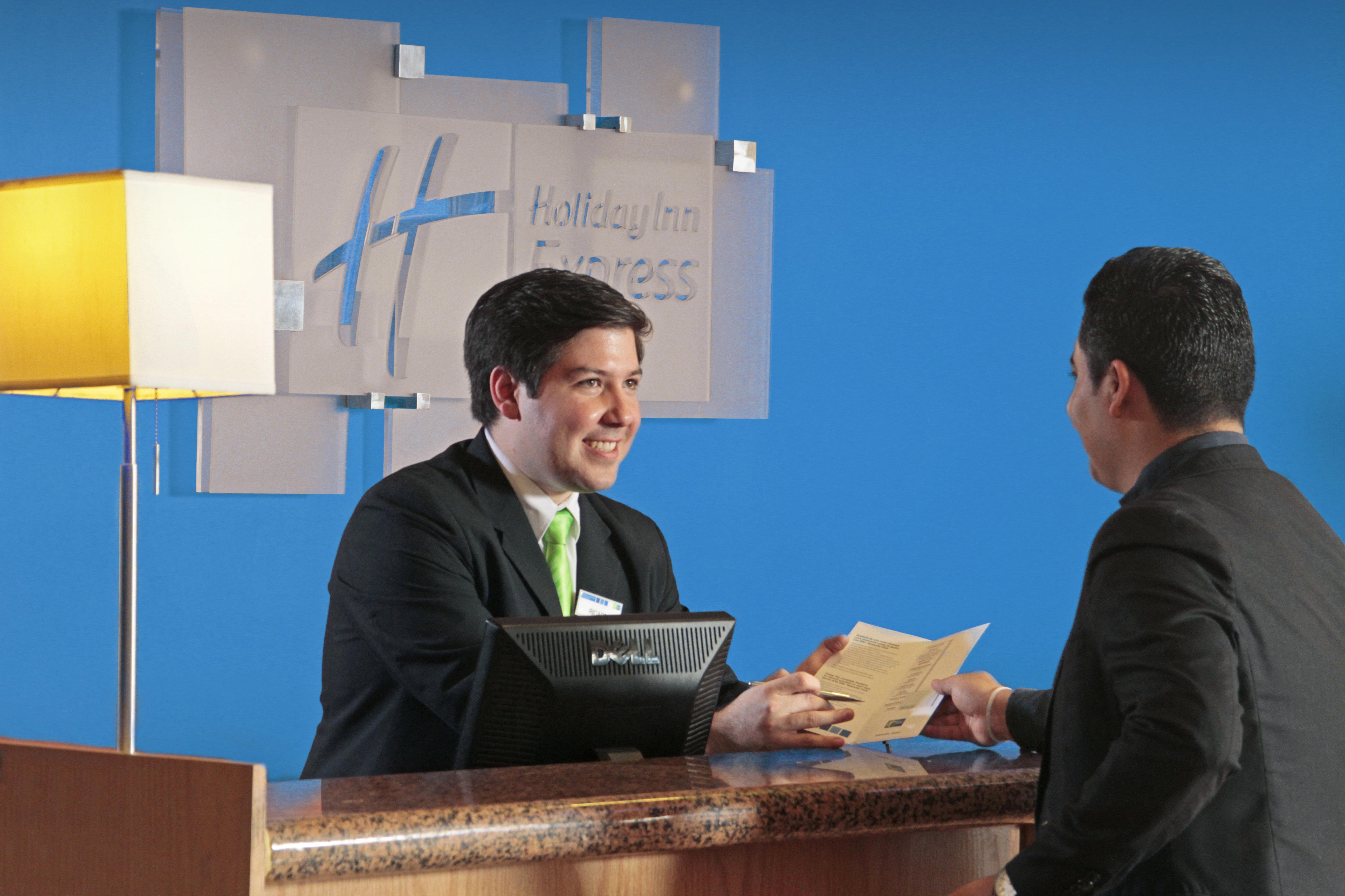 Holiday Inn Express Monterrey Galerias-San Jeronimo By Ihg Kültér fotó