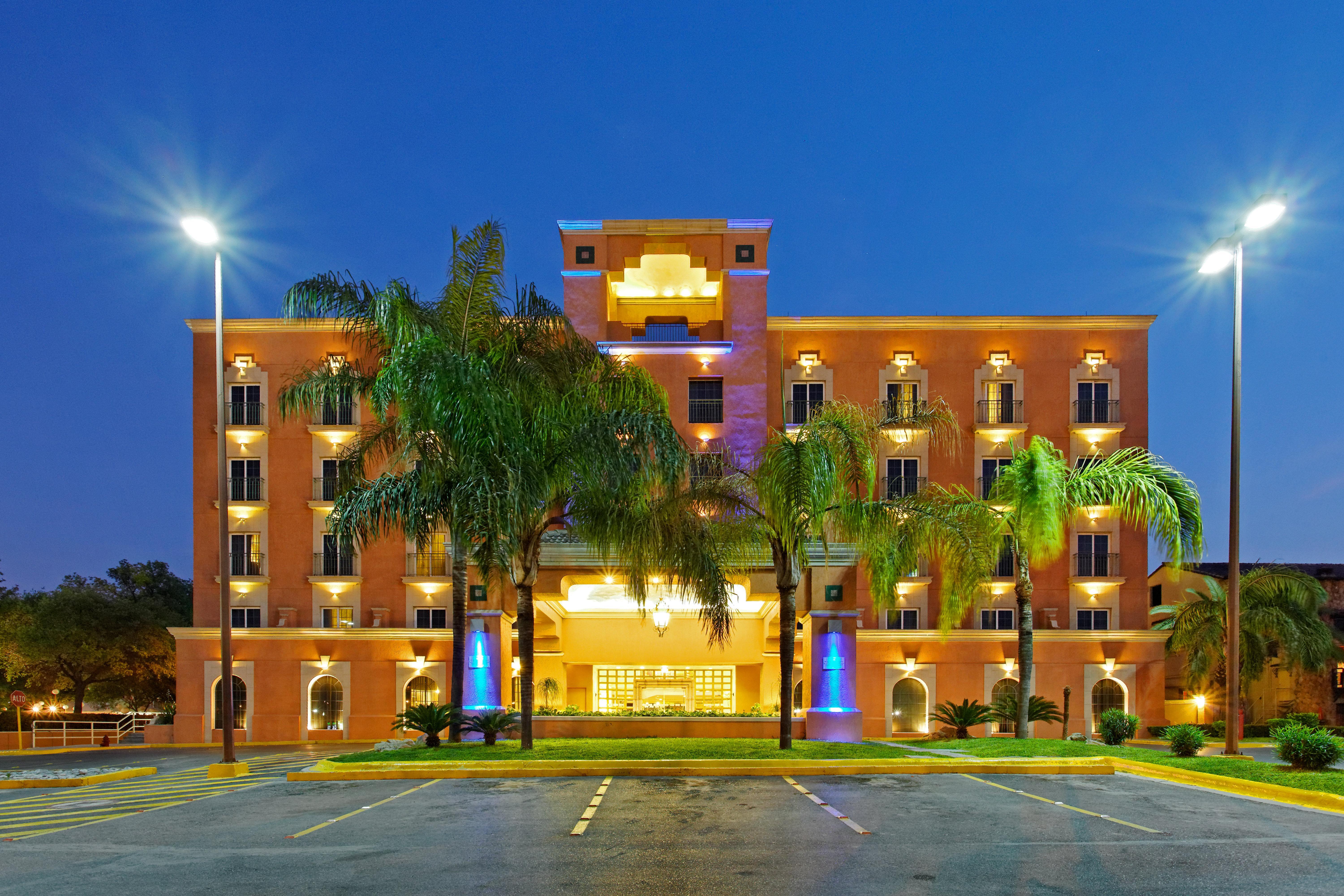 Holiday Inn Express Monterrey Galerias-San Jeronimo By Ihg Kültér fotó