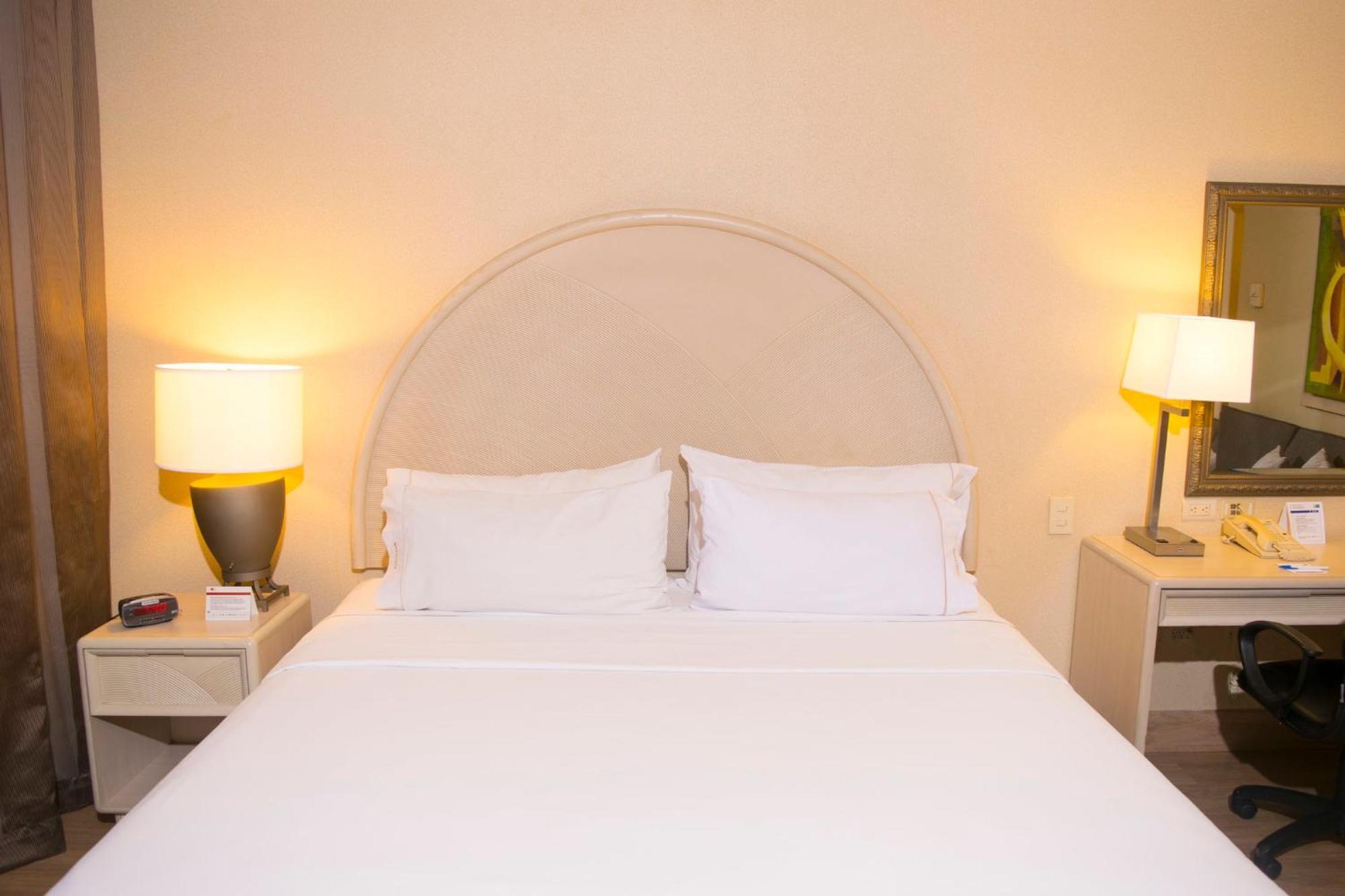 Holiday Inn Express Monterrey Galerias-San Jeronimo By Ihg Kültér fotó