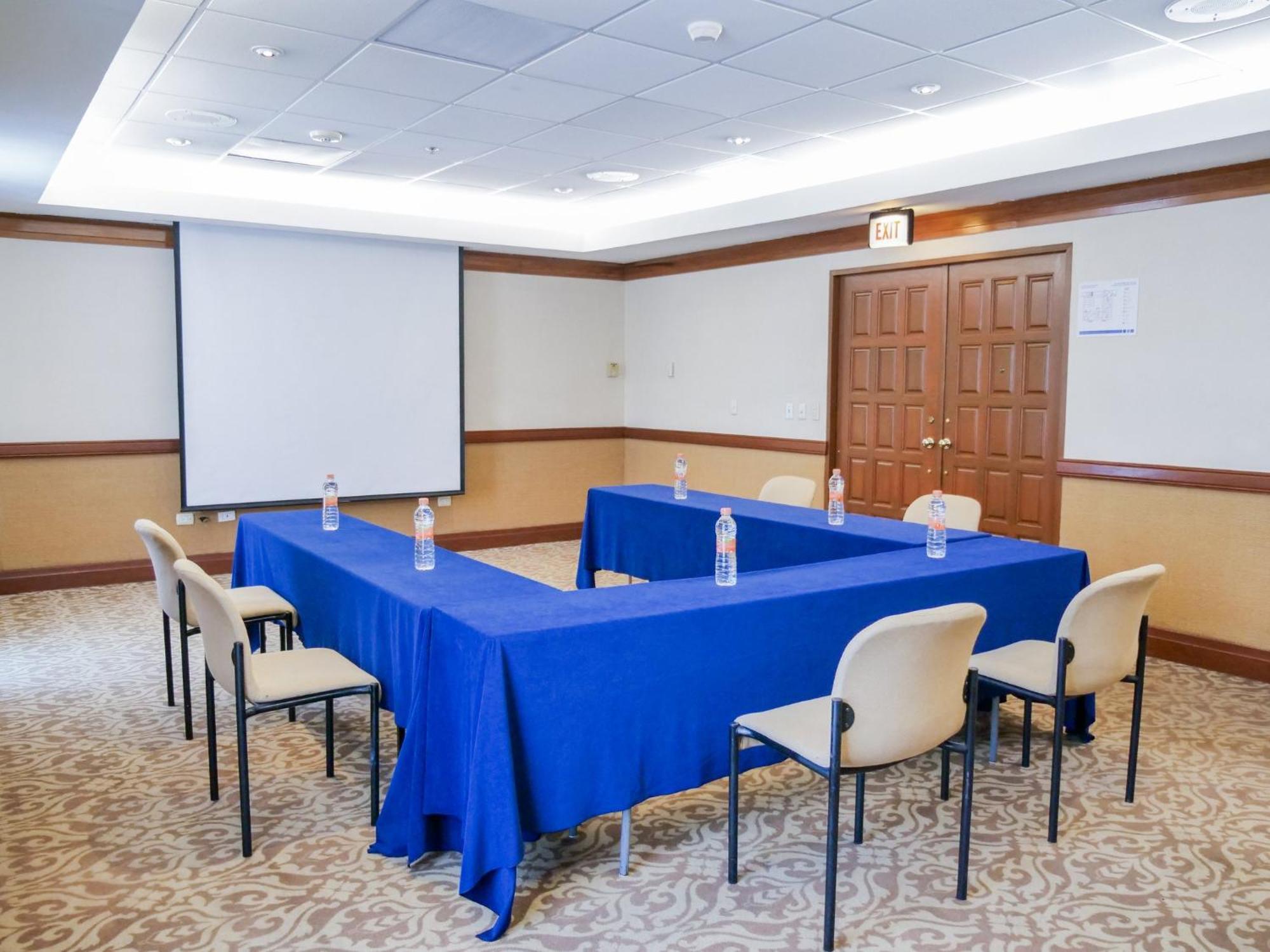 Holiday Inn Express Monterrey Galerias-San Jeronimo By Ihg Kültér fotó
